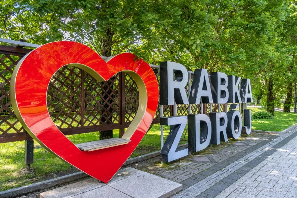 Rabka-Zdrój: Czy znasz jej GORCZAŃSKIE SEKRETY? Odkrywamy perełki poza utartym szlakiem!