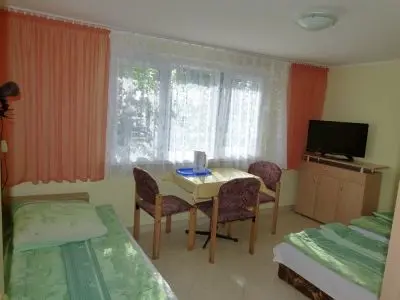 Noclegi Pracownicze - Noclegi Ustronie Morskie, Kwatery prywatne - miniatura 1