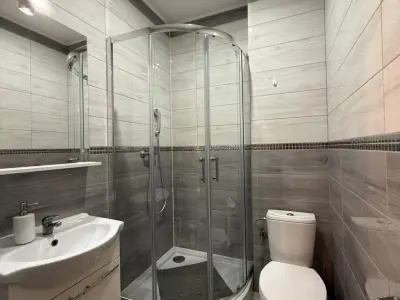 Hostel Gdynia - Pokoje Na Wyłączność - Noclegi Gdynia, Hostele - miniatura 5