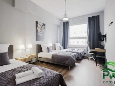 Hala Hostel - Blisko Dworca PKP Gdynia Główna - Noclegi Gdynia, Hostele - miniatura 1