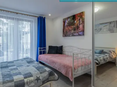 Dafne pokoje i apartamenty - Noclegi Niechorze, Pensjonaty - miniatura 9
