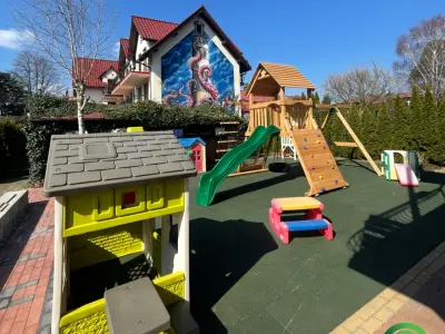 Dafne pokoje i apartamenty - Noclegi Niechorze, Pensjonaty - miniatura 2