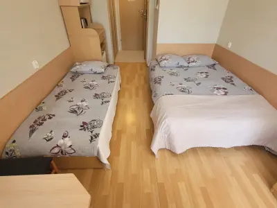 Pokoje Ula - wypoczynek wśród sosen i kojącej zieleni. - Noclegi Władysławowo, Pokoje gościnne - miniatura 4