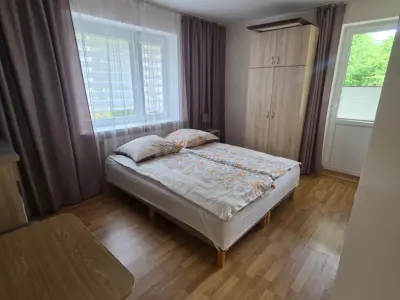Pokoje Przy Skwerze w otoczeniu drzew - Noclegi Władysławowo, Pokoje gościnne - miniatura 8