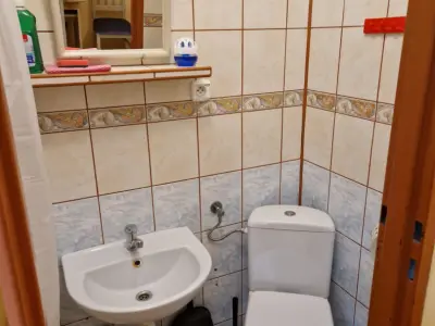 Pokoje Przy Skwerze w otoczeniu drzew - Noclegi Władysławowo, Pokoje gościnne - miniatura 22